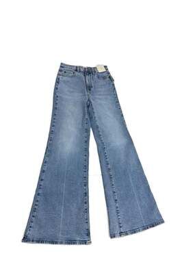 Universal Thread Women's Highest-Rise 70's Flare Jeans - Light Wash